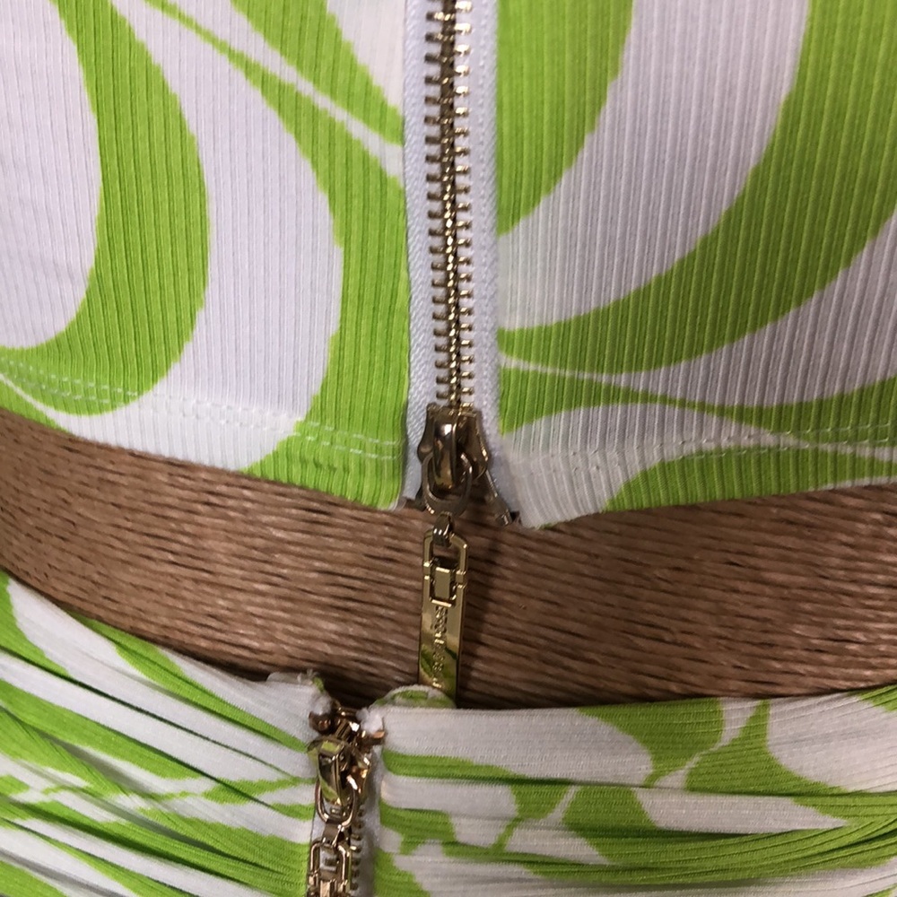 BRONX & BANCO SET Green and White Swirl Crop Top and Skirt Size XS
4 - Picture 12 of 16